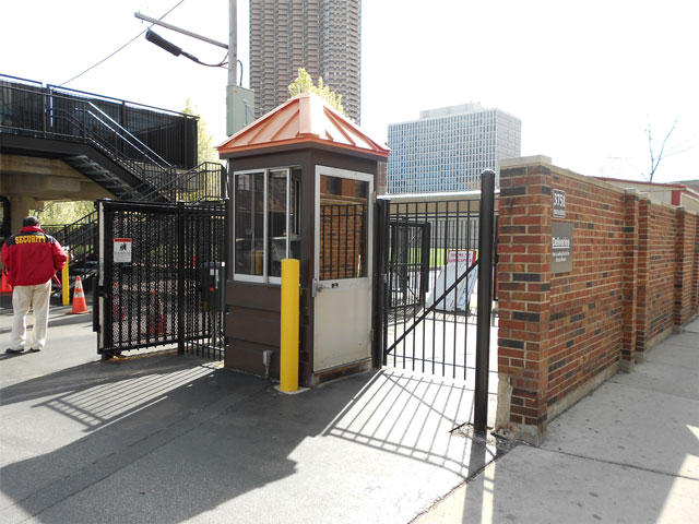 Guard Booth - North Broadway Avenue - Chicago, IL